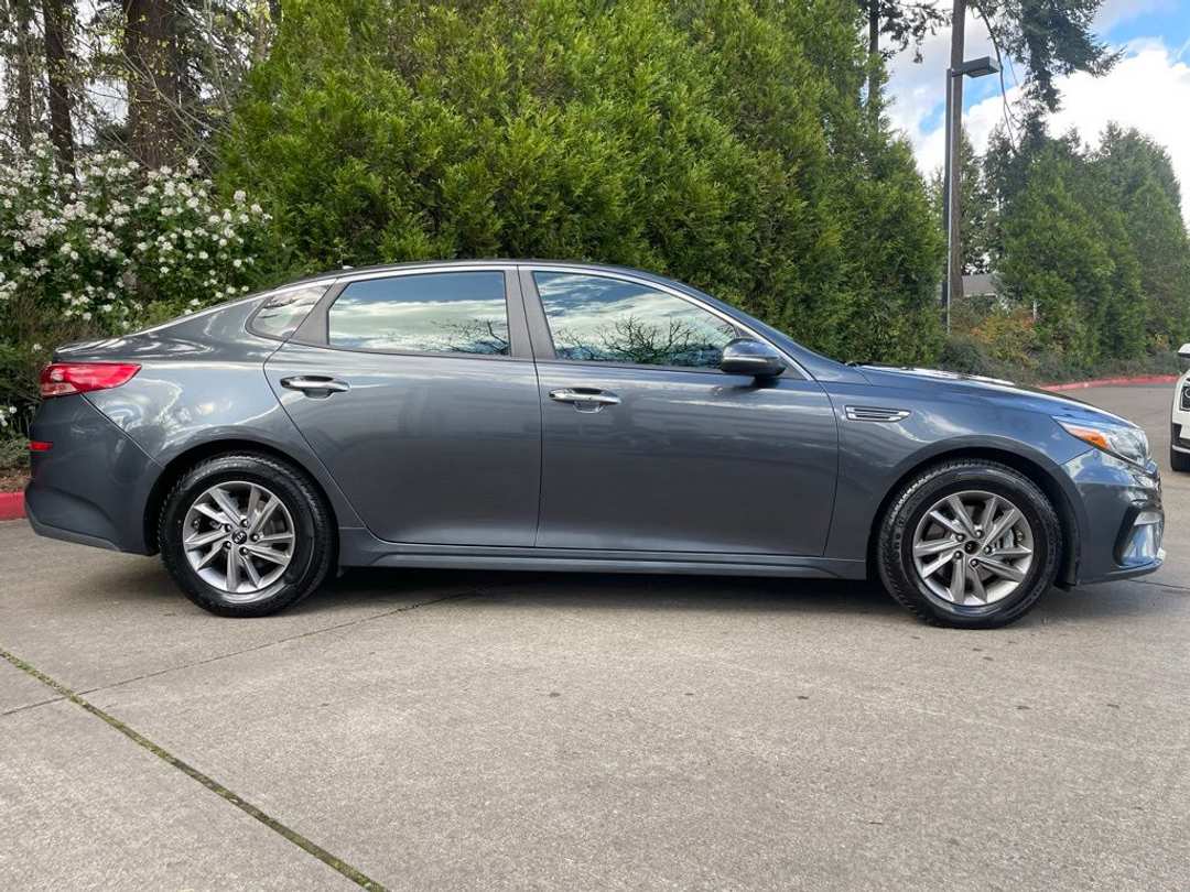2020 Kia Optima LX - Image 3