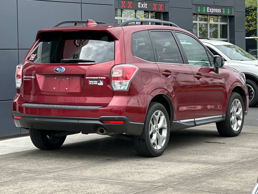 2018 Subaru Forester 2.5i Touring - Image 3