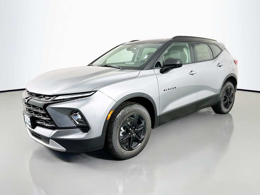 2025 Chevrolet Blazer LT - Image 3