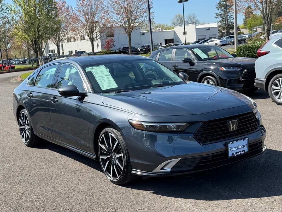 2024 Honda Accord Touring - Image 2