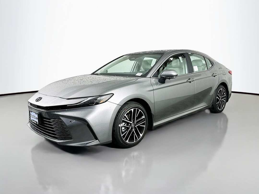 2026 Toyota Camry XSE - Image 3