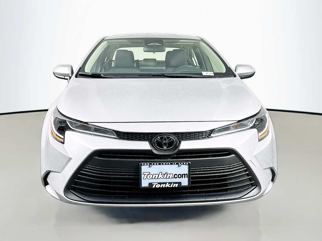 2026 Toyota Corolla LE - Image 2