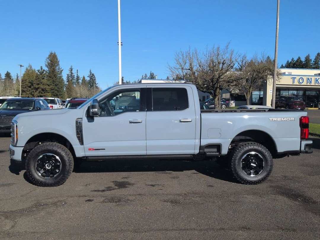 2026 Ford F-350Sd Platinum - Image 2