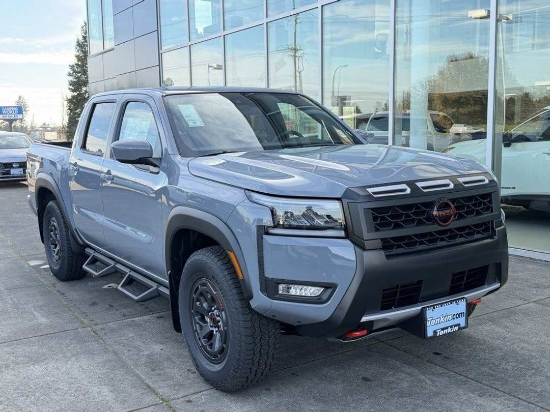 2026 Nissan Frontier PRO4X - Image 2