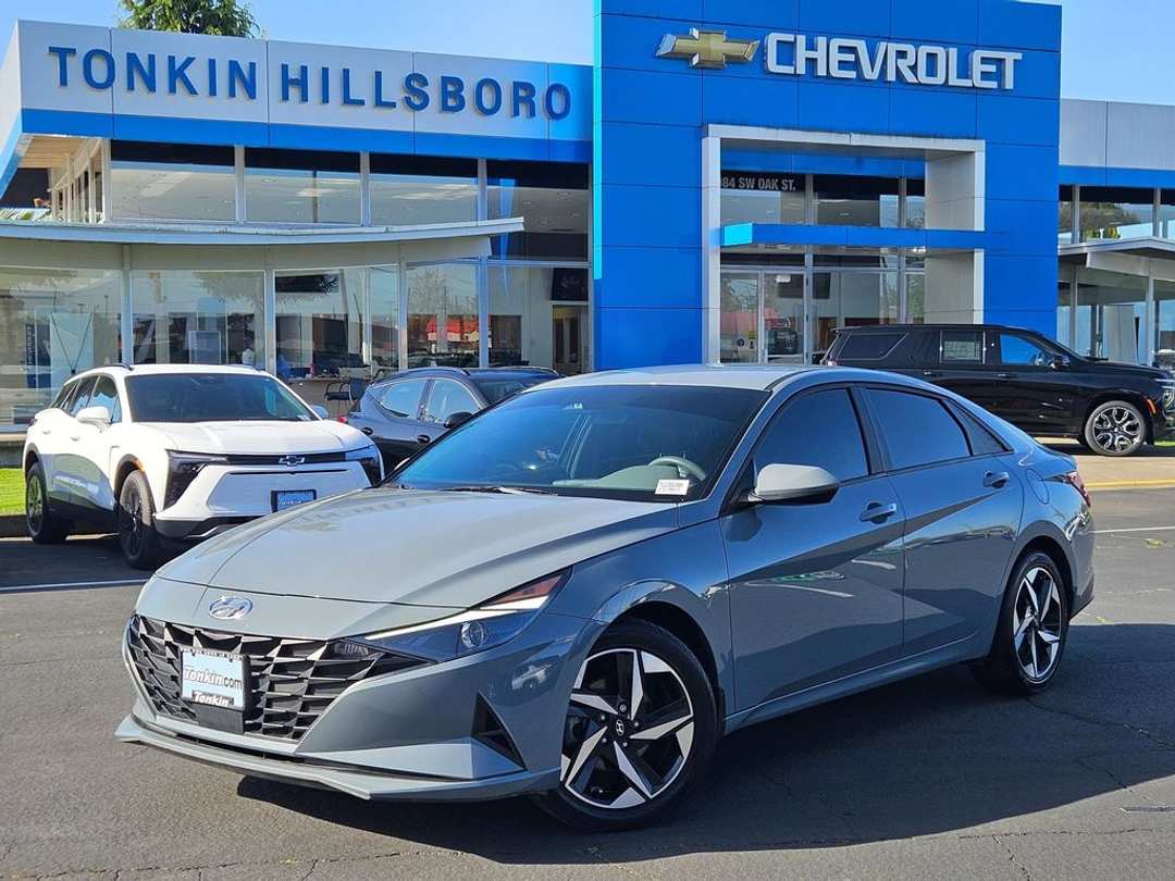 2023 Hyundai Elantra SEL - Image 2