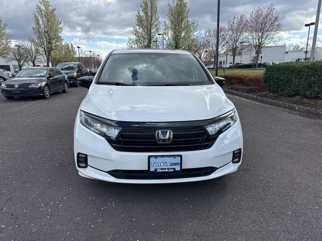 2023 Honda Odyssey Sport - Image 2