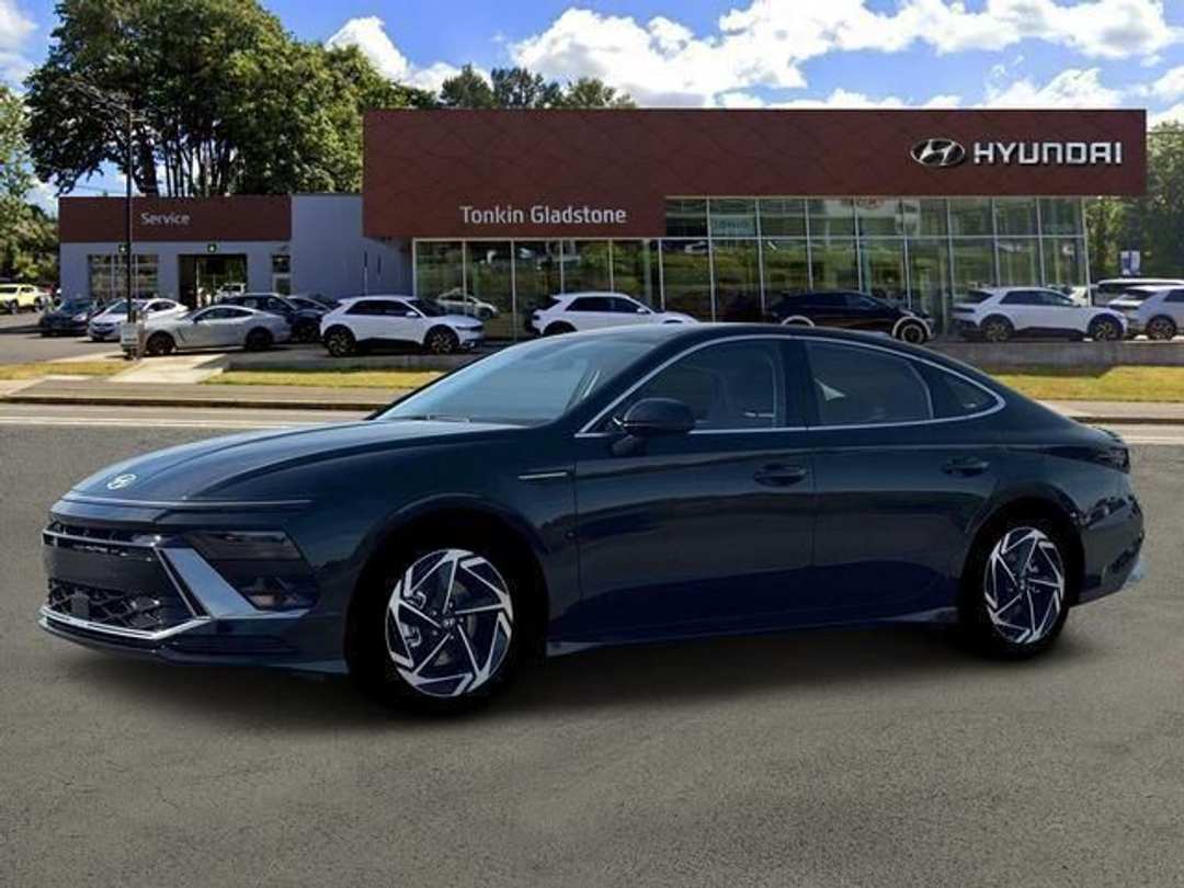 2026 Hyundai Sonata SEL Sport - Image 2
