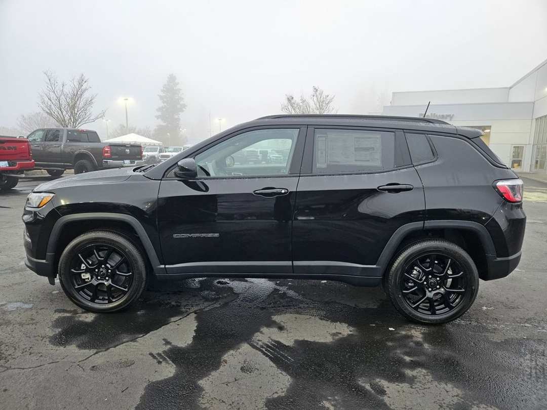 2026 Jeep Compass Latitude - Image 3