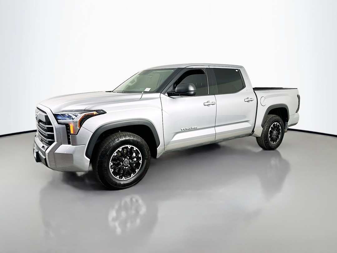 2023 Toyota Tundra SR5 - Image 3