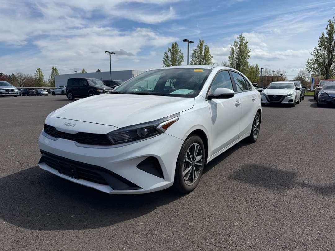 2024 Kia Forte LXS - Image 3