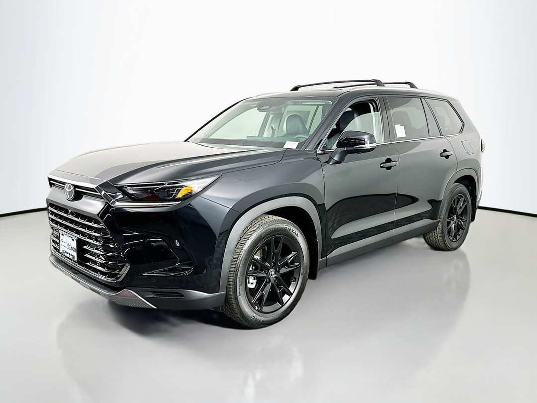 2026 Toyota Grand Highlander Platinum - Image 3