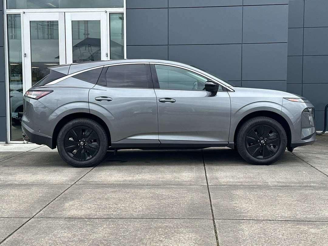 2025 Nissan Murano SV - Image 2