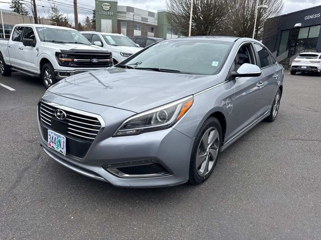 2016 Hyundai Sonata Limited - Image 3