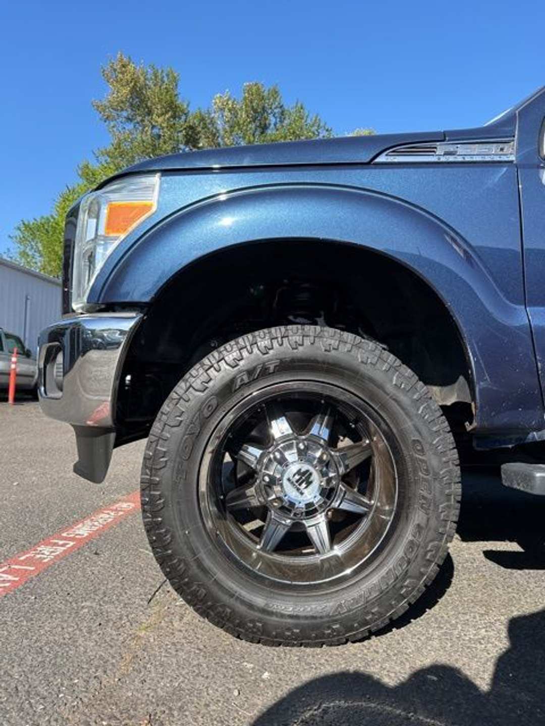 2015 Ford F-350Sd XLT - Image 2