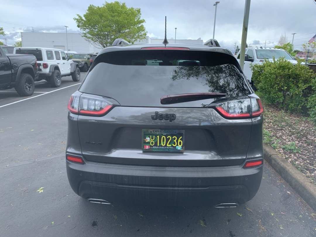 2019 Jeep Cherokee Altitude - Image 3