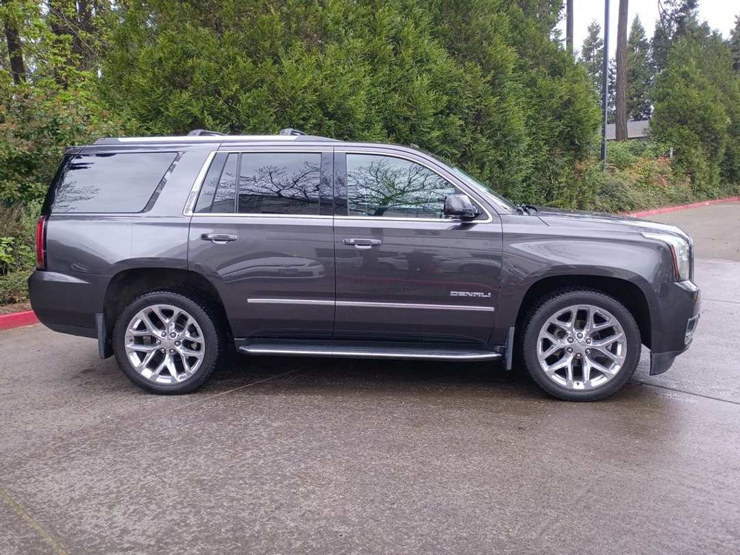 2016 GMC Yukon Denali - Image 3