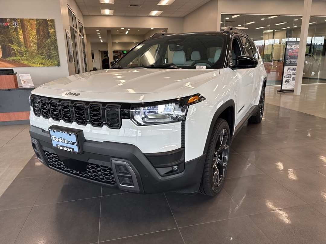 2026 Jeep Cherokee Overland - Image 3