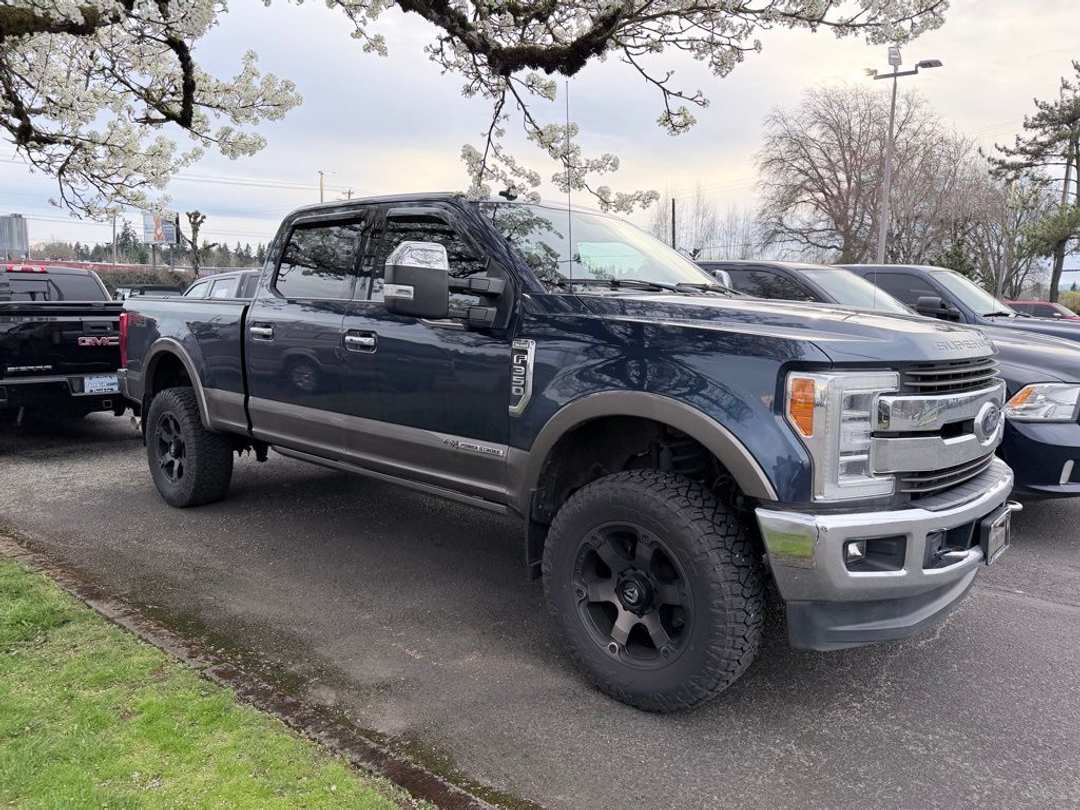 2019 Ford F-350Sd King Ranch - Image 3