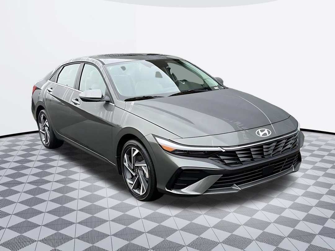 2026 Hyundai Elantra Limited - Image 2