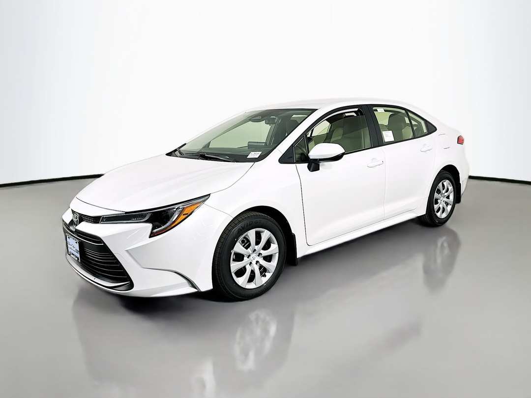 2026 Toyota Corolla LE - Image 3