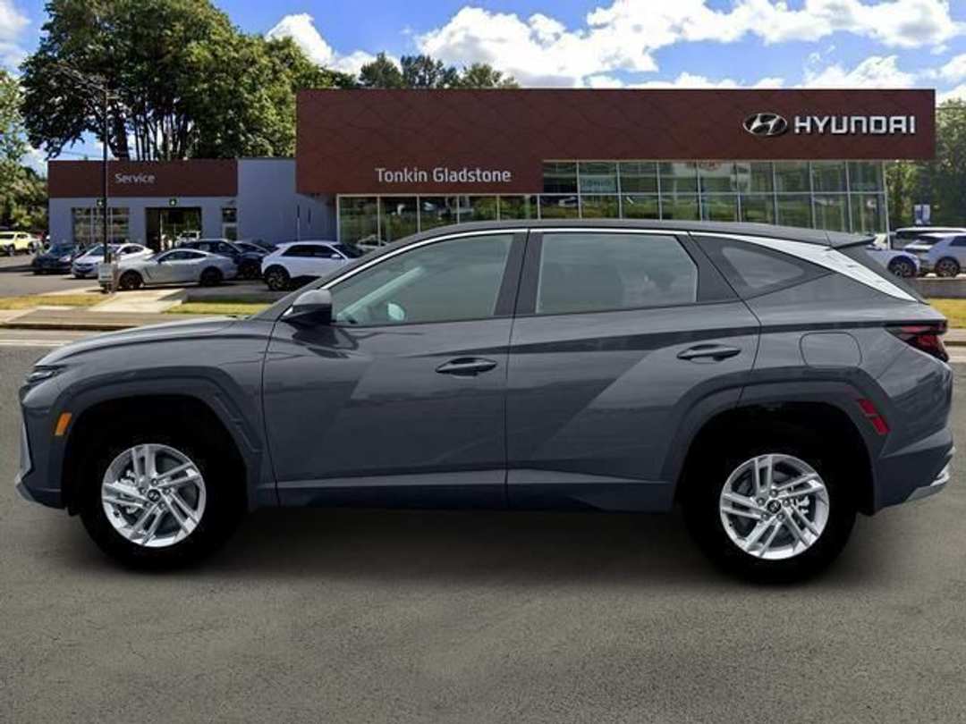 2026 Hyundai Tucson SE - Image 3