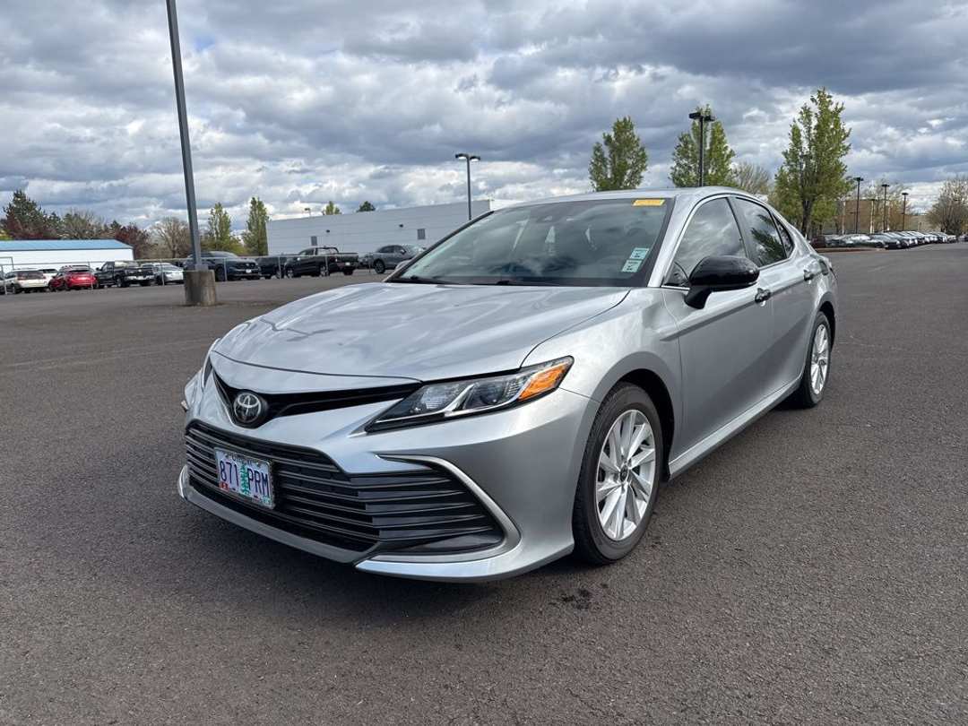 2022 Toyota Camry LE - Image 3