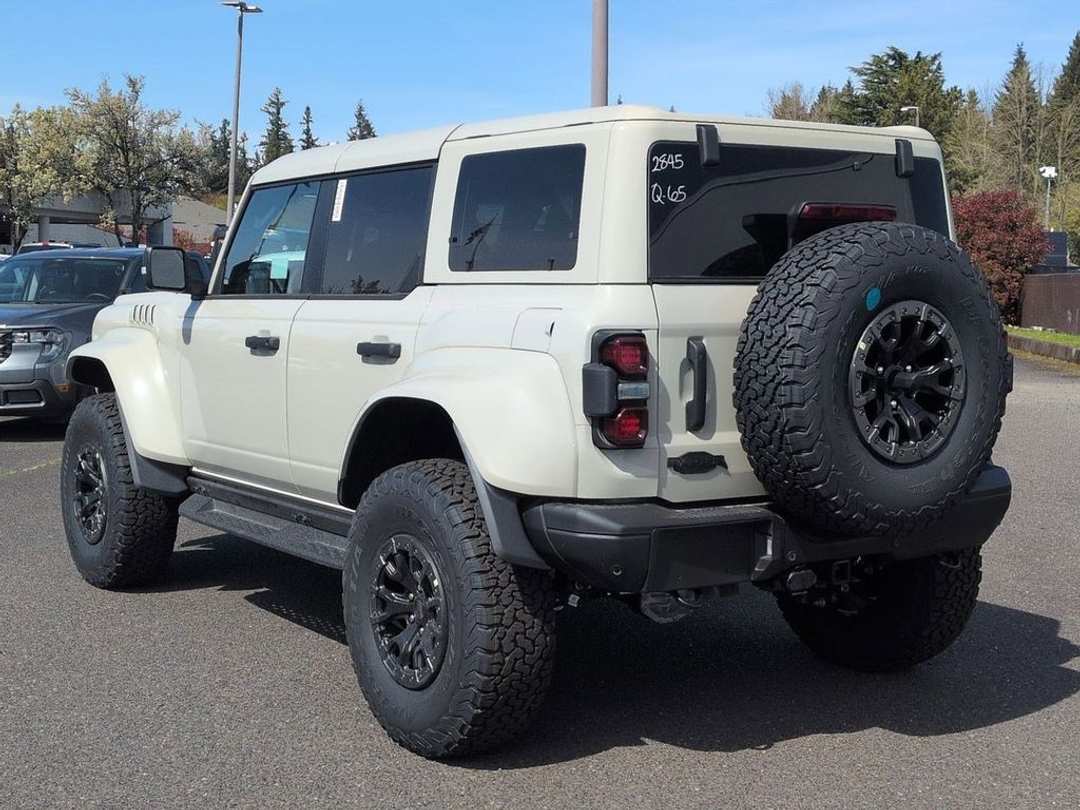 2026 Ford Bronco Raptor - Image 3