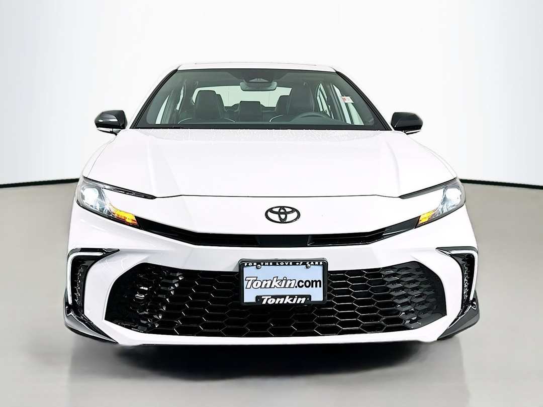 2026 Toyota Camry SE Nightshade - Image 2