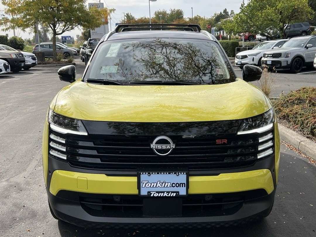 2026 Nissan Kicks SR - Image 2