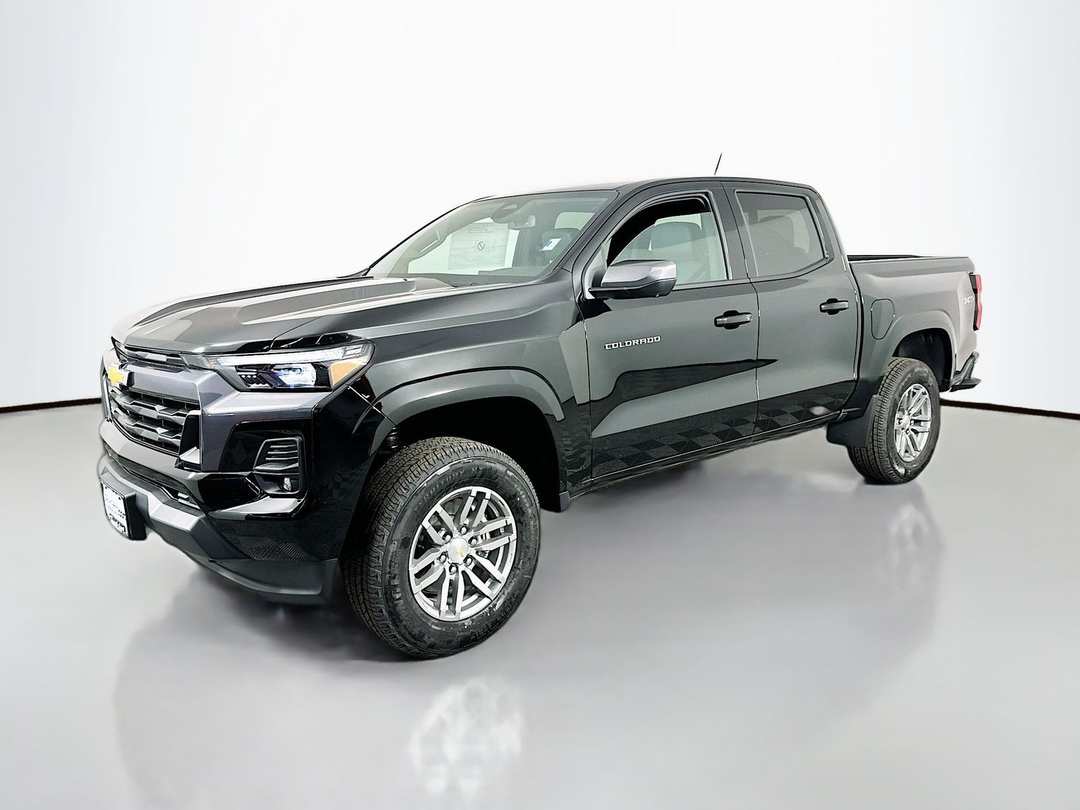 2026 Chevrolet Colorado LT - Image 3