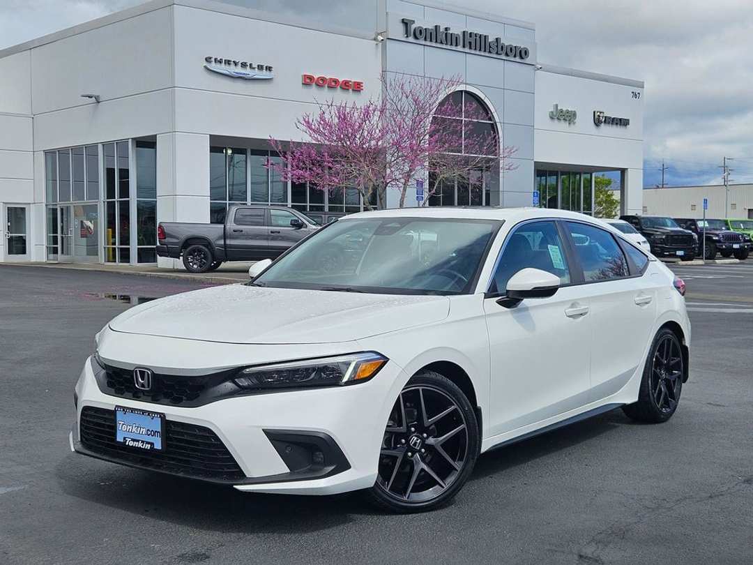 2023 Honda Civic Sport Touring - Image 2