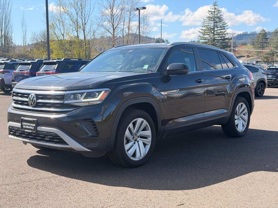 2022 Volkswagen Atlas Cross Sport 3.6L V6 SE w/Technology - Image 3