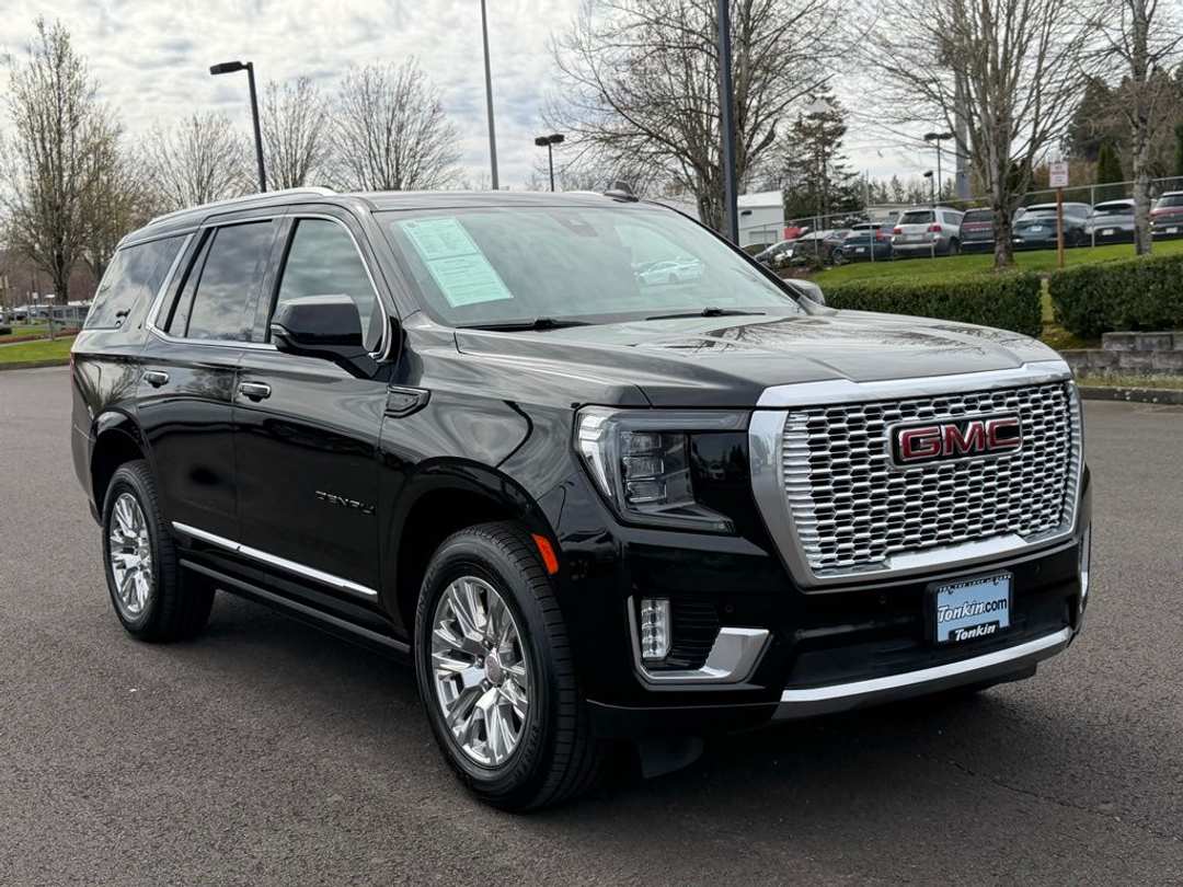 2022 GMC Yukon Denali - Image 2