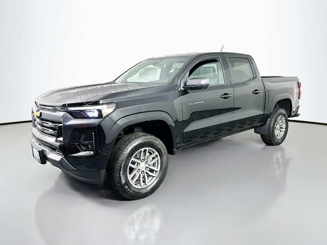 2026 Chevrolet Colorado LT - Image 3