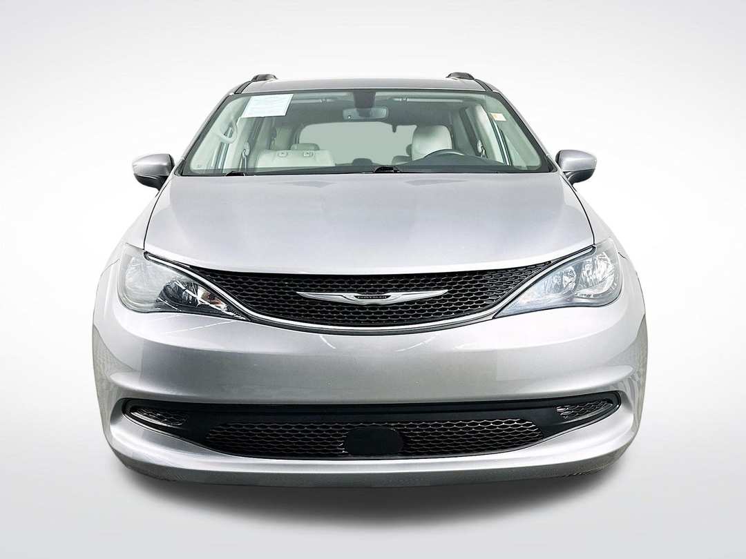 2021 Chrysler Voyager LXI - Image 2