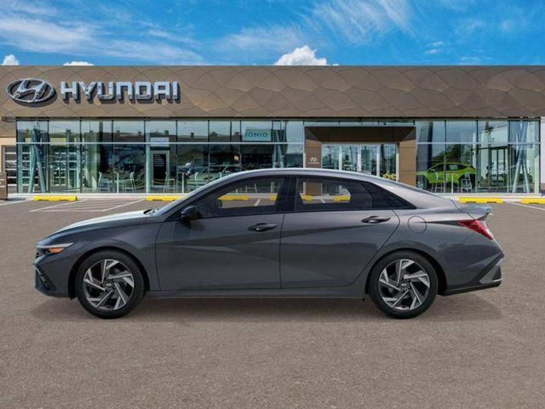 2026 Hyundai Elantra SEL Sport - Image 3