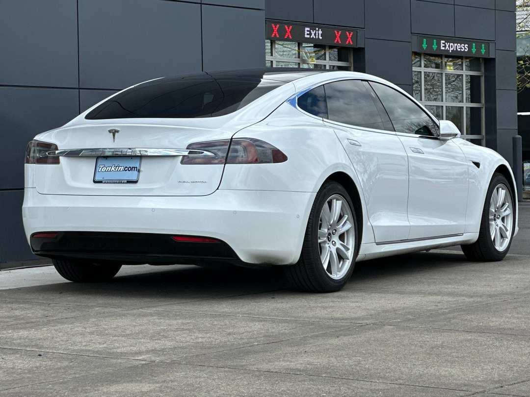 2021 Tesla Model S Long Range - Image 3