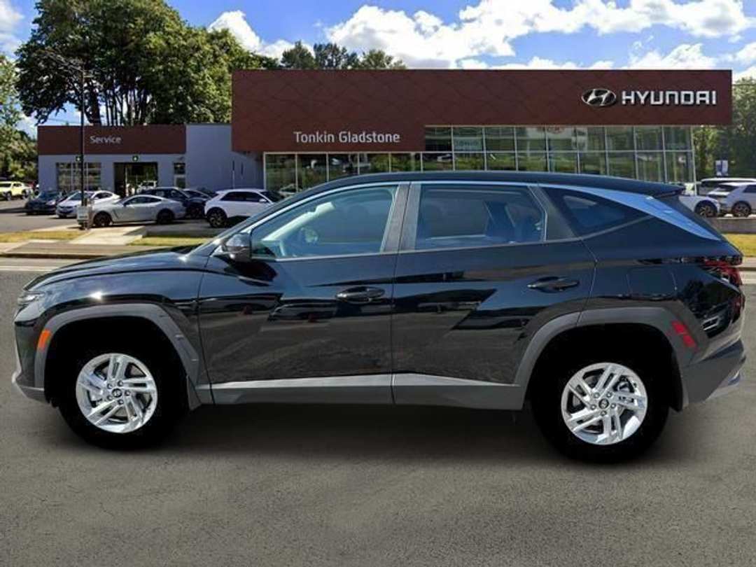 2026 Hyundai Tucson SE - Image 3