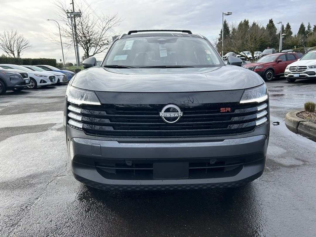 2025 Nissan Kicks SR - Image 2