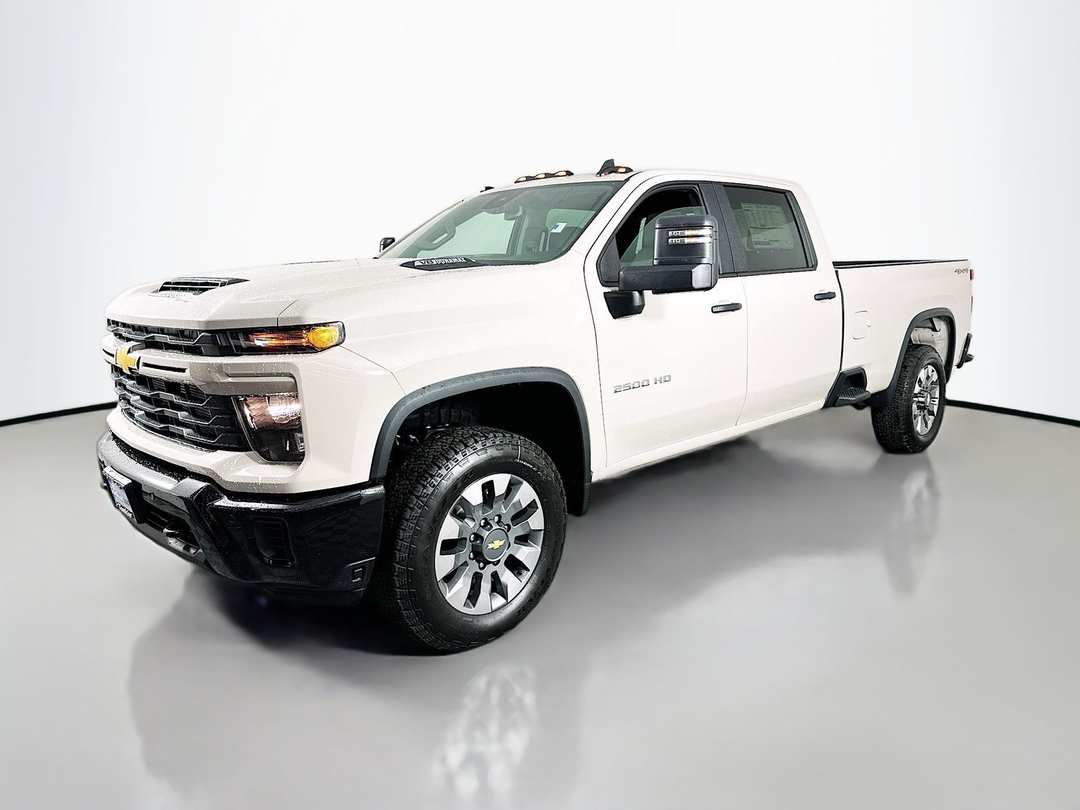 2026 Chevrolet Silverado 2500Hd Custom - Image 3
