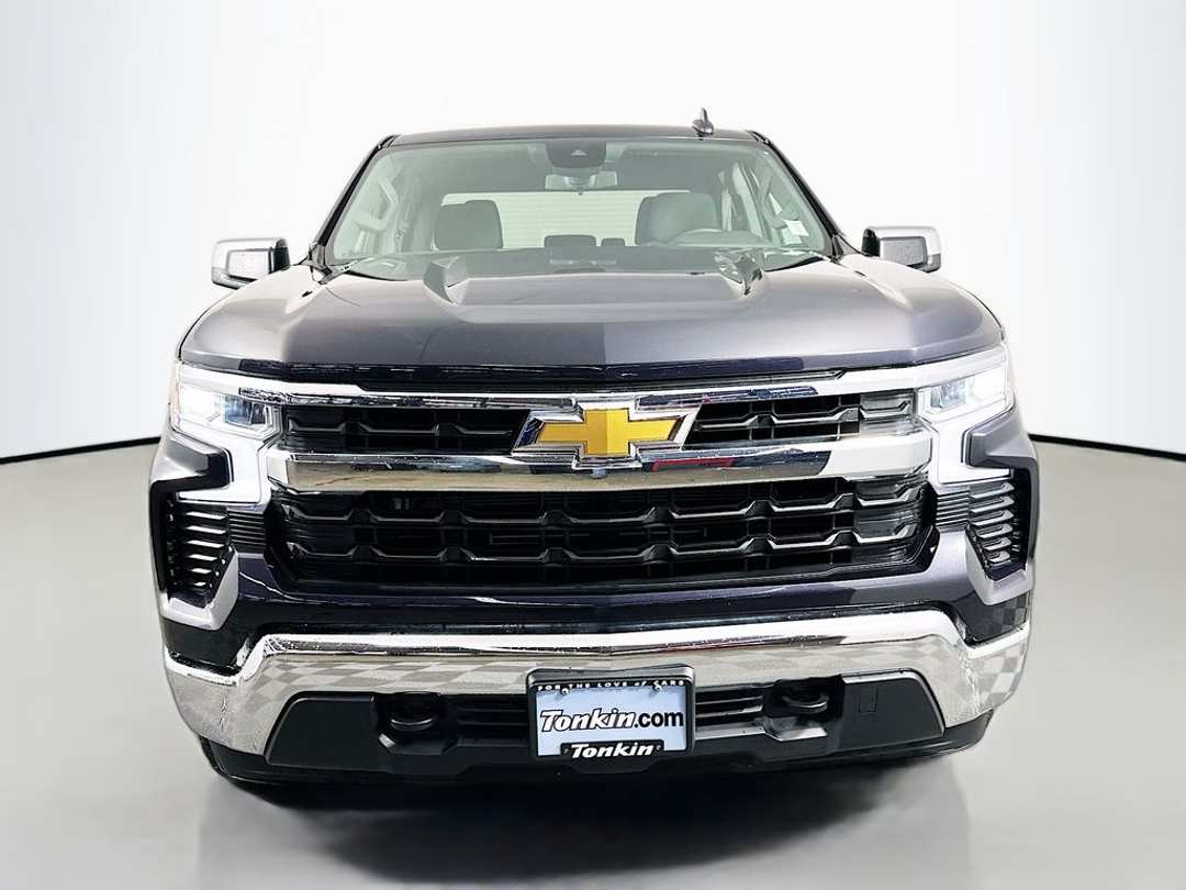 2024 Chevrolet Silverado 1500 LT - Image 3