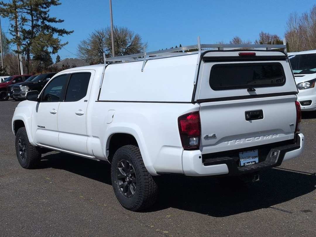 2023 Toyota Tacoma SR5 - Image 3