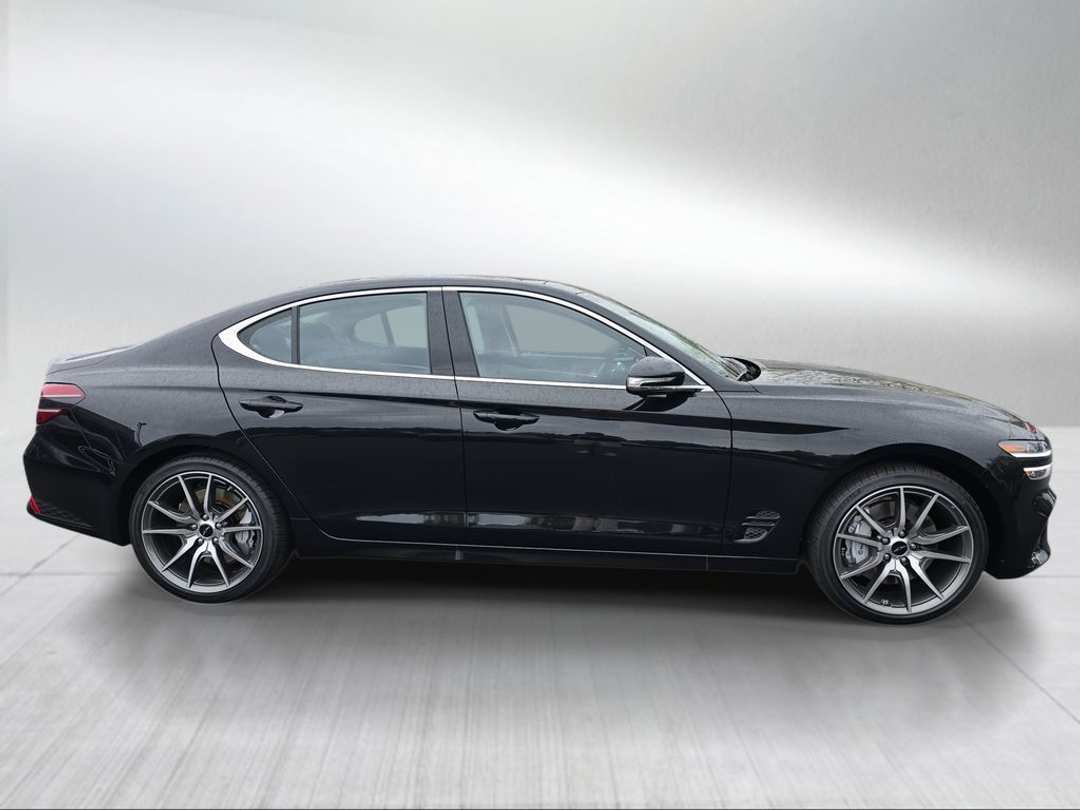 2026 Genesis G70 2.5T Prestige - Image 2