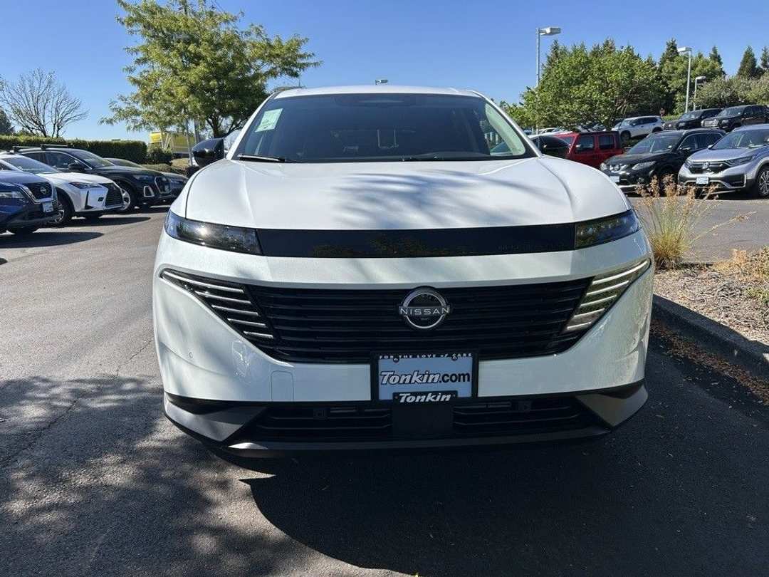 2025 Nissan Murano SV - Image 2