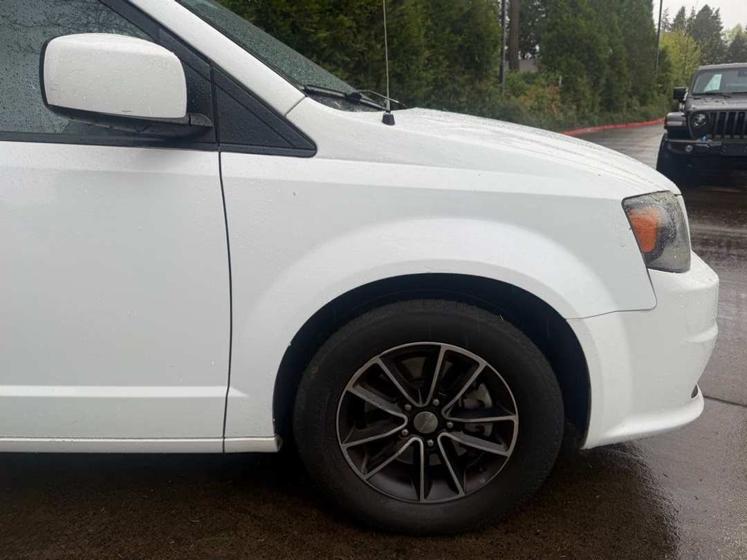 2018 Dodge Grand Caravan GT - Image 3