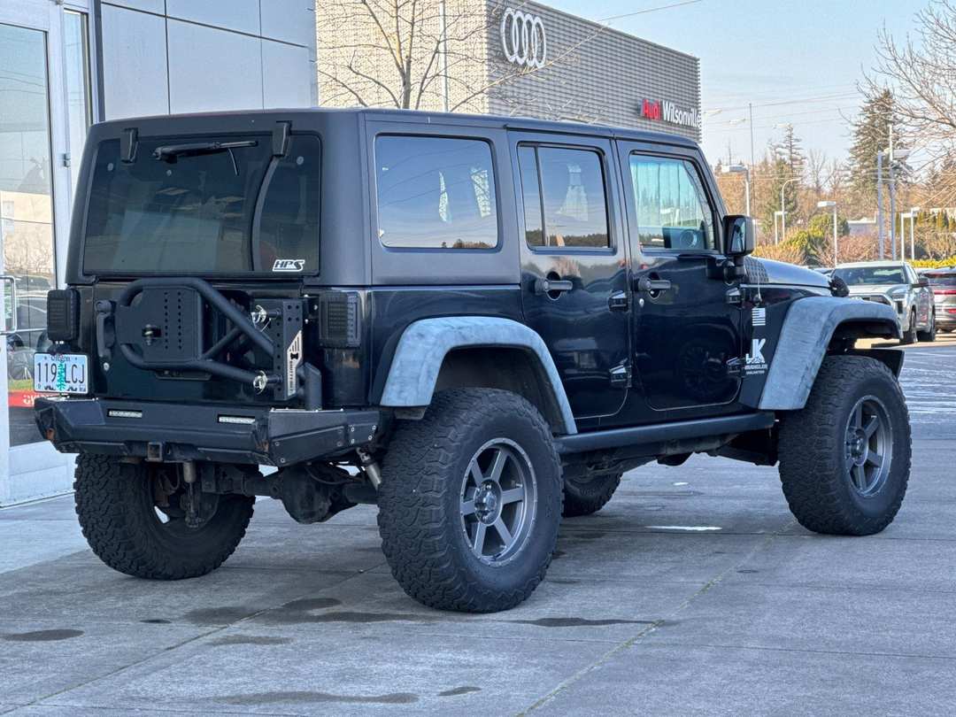 2012 Jeep Wrangler Unlimited Rubicon - Image 3