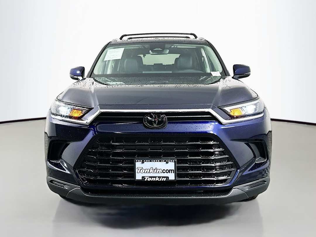 2026 Toyota Grand Highlander XLE - Image 2