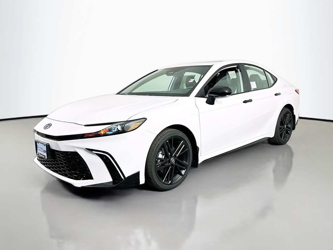 2026 Toyota Camry SE Nightshade - Image 3
