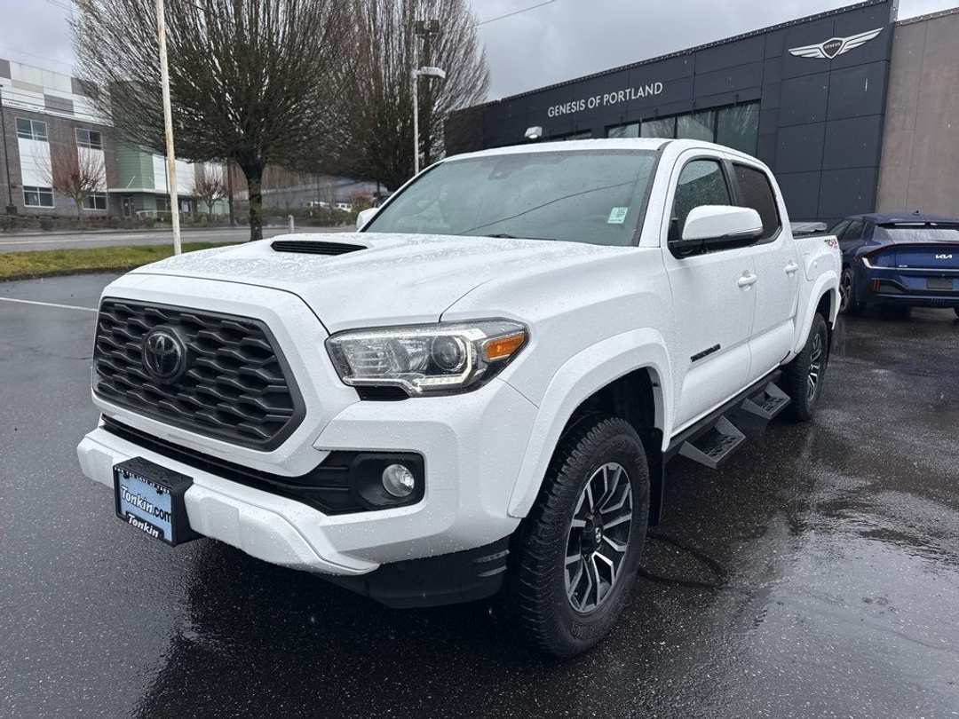 2020 Toyota Tacoma TRD Sport - Image 3