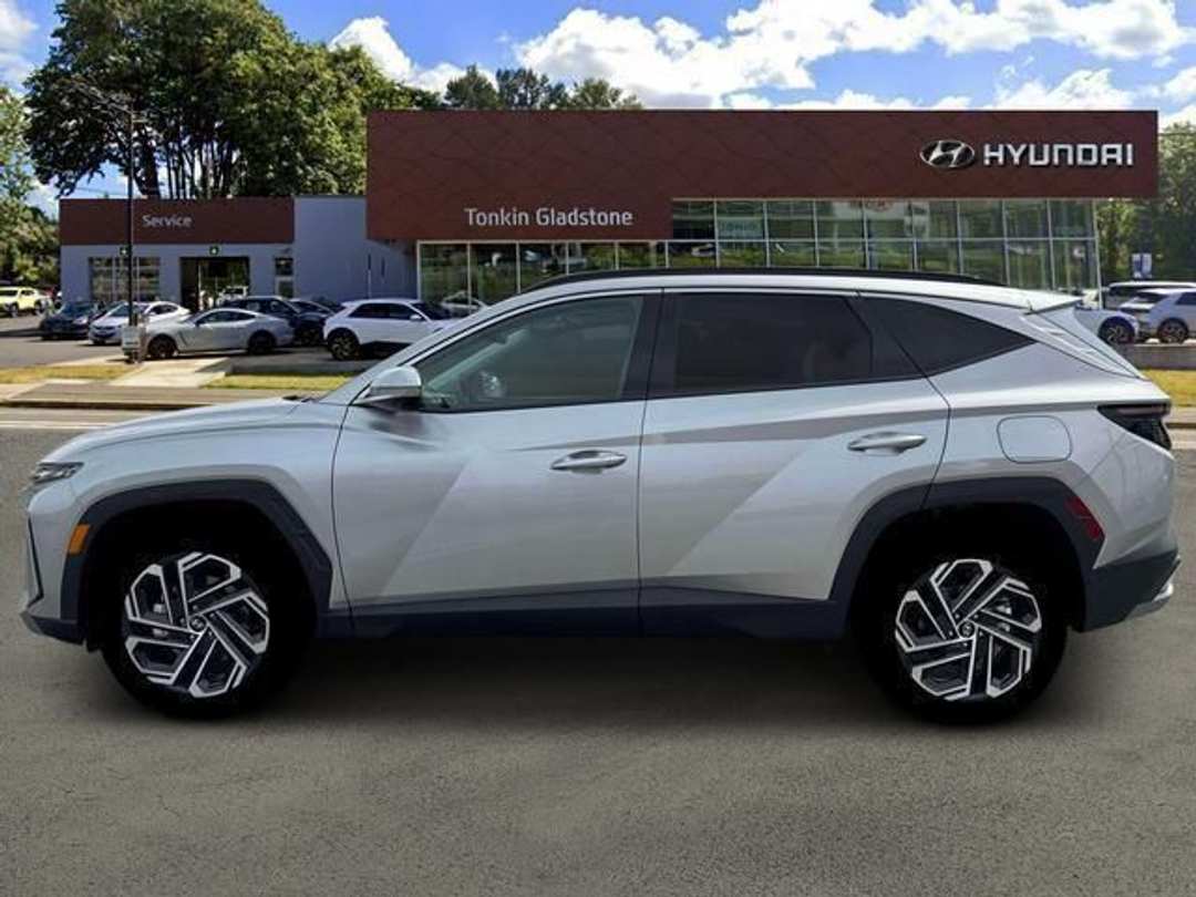 2026 Hyundai Tucson Limited - Image 3